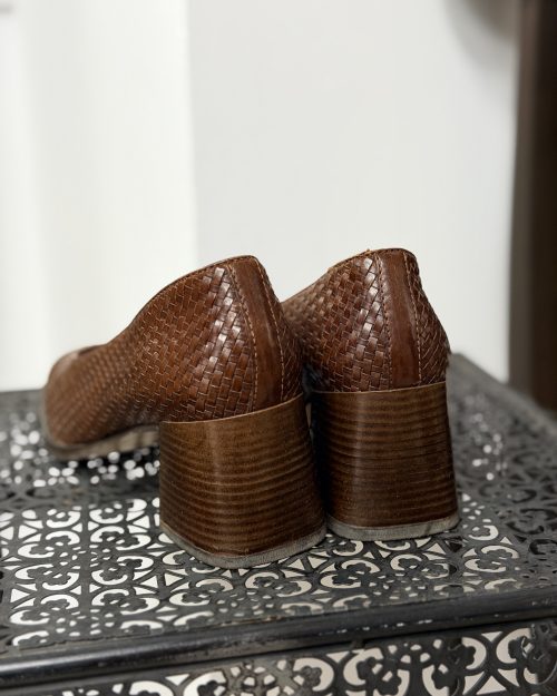 Vintage skórzane plecione buty na obcasie 37